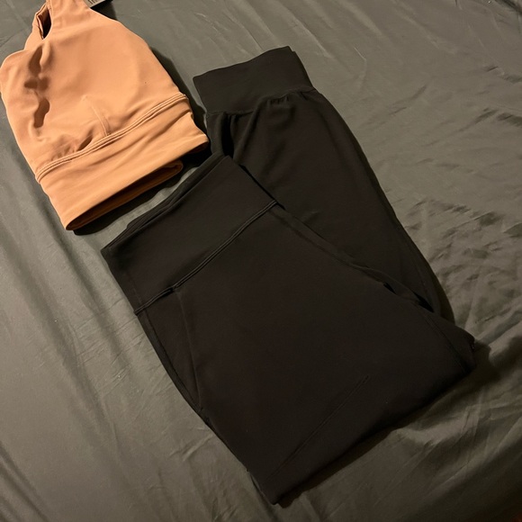 Lululemon Align Black Cropped Jogger - Picture 7 of 7